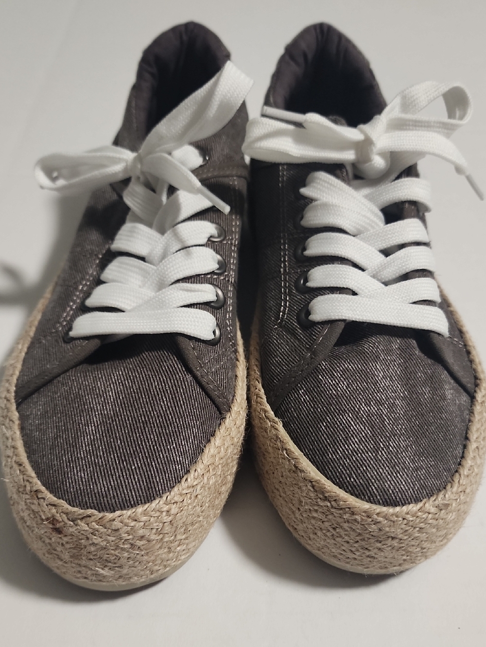 Canvas Espadrille Fashion Lace Up Sneaker Shoes, Faded Brown and White lace